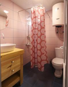 乌雷基Cottages in Kaprovani "Family nest"的相册照片