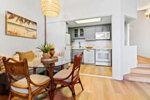 Η κουζίνα ή μικρή κουζίνα στο Hale Mahina A103