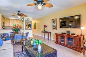 TV/trung tâm giải trí tại Kamaole Sands 7-103