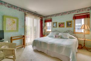 Gambar di galeri bagi Bayfront Avalon Home with Boat Slip and Private Pool! di Avalon