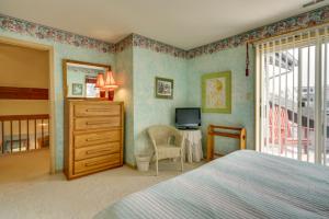 Gambar di galeri bagi Bayfront Avalon Home with Boat Slip and Private Pool! di Avalon