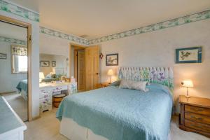 Gambar di galeri bagi Bayfront Avalon Home with Boat Slip and Private Pool! di Avalon