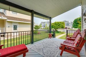 Gambar di galeri bagi Bayfront Avalon Home with Boat Slip and Private Pool! di Avalon