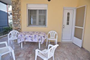 Balkón nebo terasa v ubytování ZeusPlace Konaki House Leptokarya