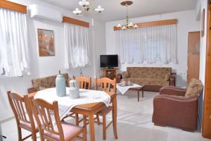 Posezení v ubytování ZeusPlace Konaki House Leptokarya