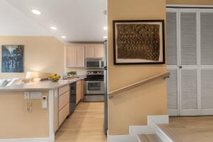 Kuchyň nebo kuchyňský kout v ubytování Napili Point B41 + 20 fotografií