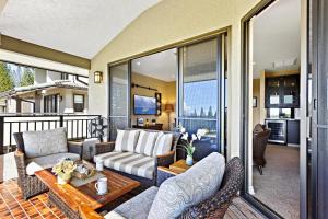 Χώρος καθιστικού στο Kapalua Golf Villa 12V 1