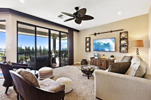 Χώρος καθιστικού στο Kapalua Golf Villa 12V 1