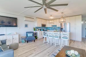 Kuchyň nebo kuchyňský kout v ubytování Kihei Alii Kai B306