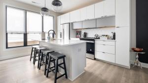 Nhà bếp/bếp nhỏ tại LoSo Luxury Loft w/ Roof Deck