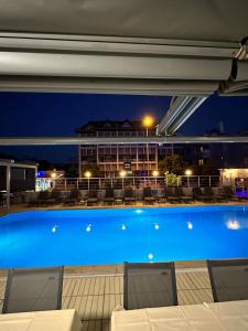 Bazén v ubytování Soykan Hotel nebo v jeho okolí