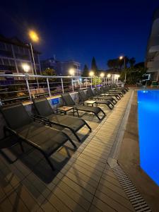 Bazén v ubytování Soykan Hotel nebo v jeho okolí
