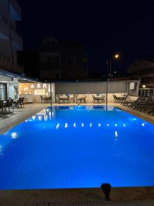 Bazén v ubytování Soykan Hotel nebo v jeho okolí