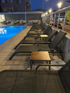 Bazén v ubytování Soykan Hotel nebo v jeho okolí