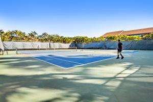 Tenis in/ali skvoš poleg nastanitve Koa Resort 4C oz. v okolici