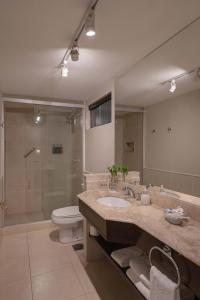 Bathroom sa Las Lomas Casa Hotel