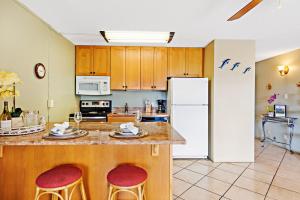 Η κουζίνα ή μικρή κουζίνα στο Kihei Kai Nani 368