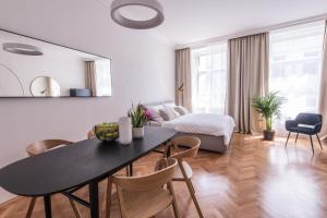 Posteľ alebo postele v izbe v ubytovaní New design APT - central location Wenceslas Square