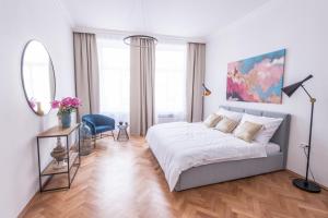 Posteľ alebo postele v izbe v ubytovaní New design APT - central location Wenceslas Square