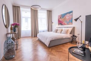 Posteľ alebo postele v izbe v ubytovaní New design APT - central location Wenceslas Square