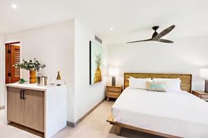 Postel nebo postele na pokoji v ubytování Maui Kaanapali Villas A116