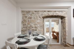 ルティナにあるHoliday Stone House - Fumareaのギャラリーの写真