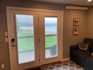 Fotografie z fotogalerie ubytování Lakefront Luxury Condo with Stunning Views!! v destinaci Dillon