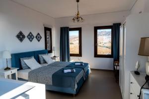 A bed or beds in a room at Seaview Villa