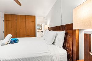 Postel nebo postele na pokoji v ubytování Maui Parkshore 407 + 21 fotografií