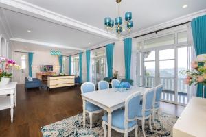 Χώρος καθιστικού στο Villa Đà Lạt Luxury Khởi Nghĩa Bắc Sơn Gần Chợ Đêm - Gần Hồ Xuân Hương