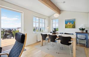 Posezení v ubytování Holiday Home Strandgårdsvej Bagenkop X