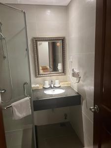 Ένα μπάνιο στο Galaxy Airport Hotel