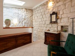 Posedenie v ubytovaní Guesthouse Ana Trogir Old Town