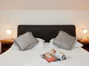 Posteľ alebo postele v izbe v ubytovaní Guesthouse Ana Trogir Old Town