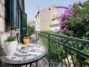 Balkón alebo terasa v ubytovaní Guesthouse Ana Trogir Old Town