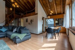 Posezení v ubytování Jungfrau-View Apartment, terrace & free parking