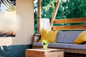 Glamping Renswoude的休息区