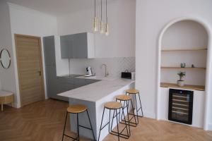 Kuchyňa alebo kuchynka v ubytovaní Appartement de beau standing