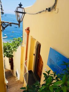 a building with a sign that reads villa anaemia at Villa Diamond Luxury Suite in Positano