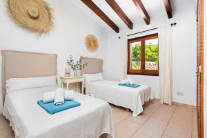 Ένα ή περισσότερα κρεβάτια σε δωμάτιο στο Villa Arcola +23 φωτογραφίες
