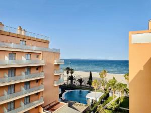 Bazén v ubytování Casa Playa Roquetas nebo v jeho okolí