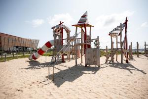 Glamping Schotsman的儿童游玩区