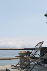 ガエータにあるClori Gaetaの海を見渡すバルコニー(テーブル、椅子付)