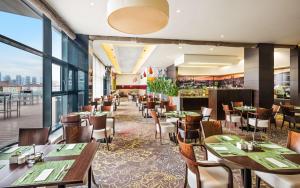 Restaurace v ubytování Lindner Hotel Bratislava, part of JdV by Hyatt