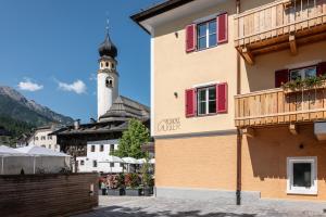 Nespecifikovaný výhled na hory nebo výhled na hory při pohledu z aparthotelu
