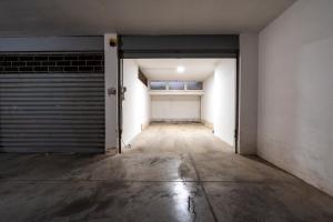 Foto dalla galleria di Boscoincittà Apt with garage and whirlpool tub a Bari