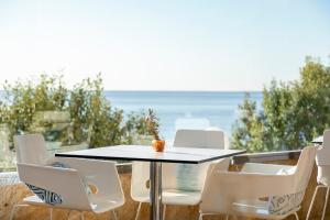 תמונה מהגלריה של Suites del Mar by Melia באליקנטה