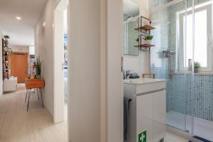 Et badeværelse på Casita São Gonçalinho by Home Sweet Home Aveiro + 27 billeder