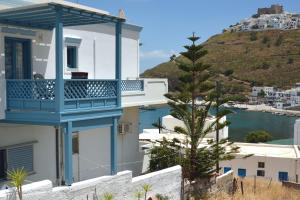 Gallery image of Dolphin Studios in Astypalaia