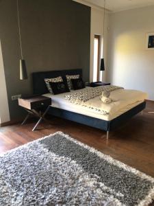 Posedenie v ubytovaní Apartament przy lesie